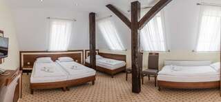 Отели типа «постель и завтрак» Fregata Элк Роскошный четырехместный номер-4